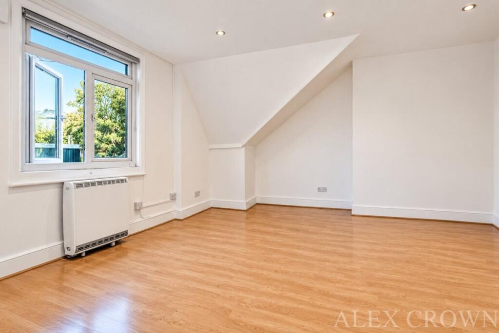 Apartment in London - View 2