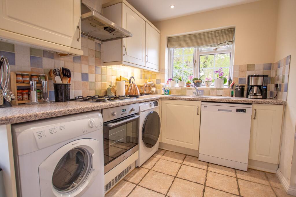 Brittens Close, Guildford, GU2 - More