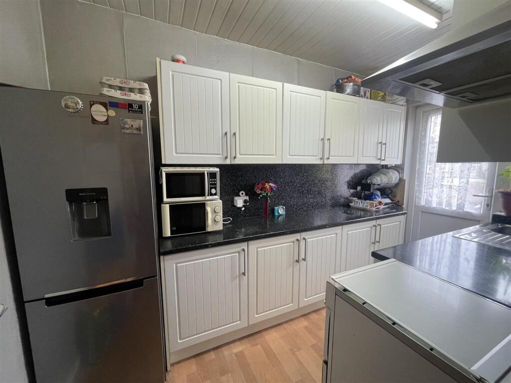Apartment in London - View 5