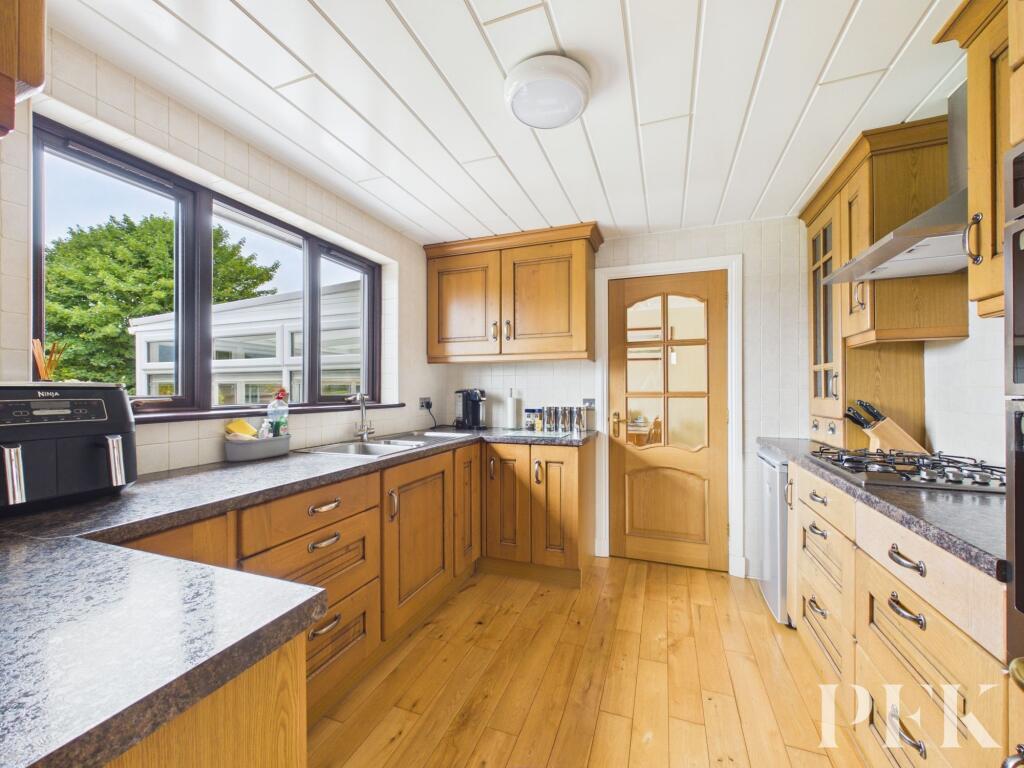 House in Workington, Barepot - More