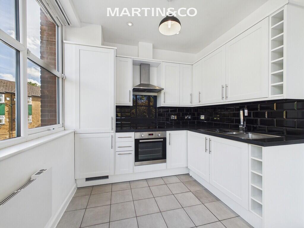 Trinity Court, Wokingham photo 3