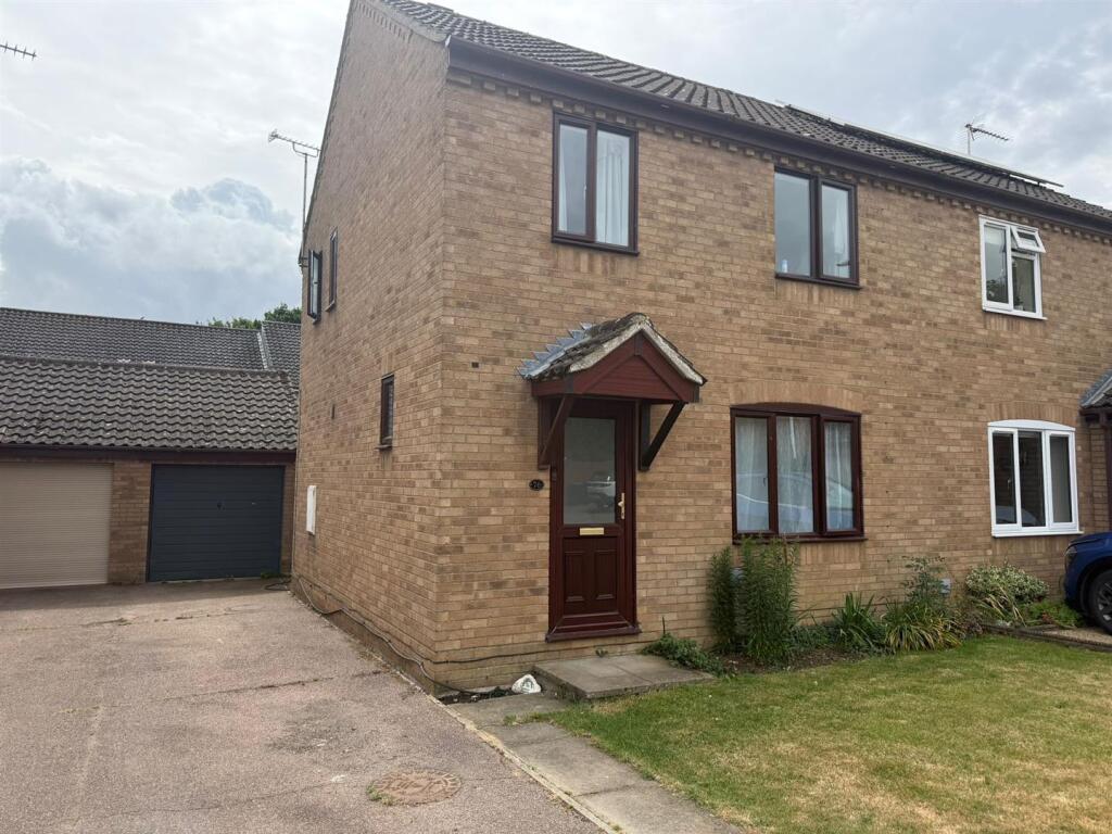 Main image of property: Reeds Way, Stowupland