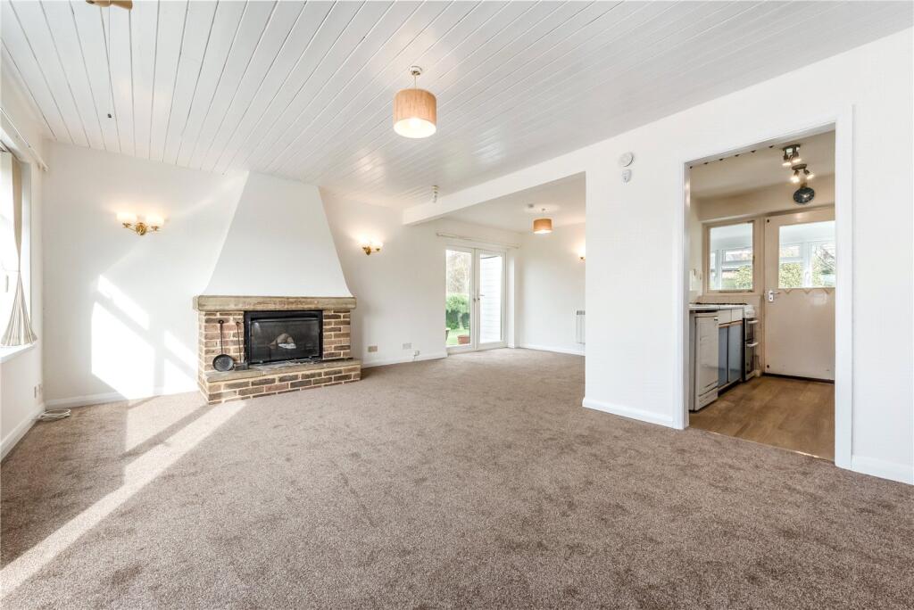 The Spinney, Itchenor, Chichester, West Sussex, PO20 photo 4