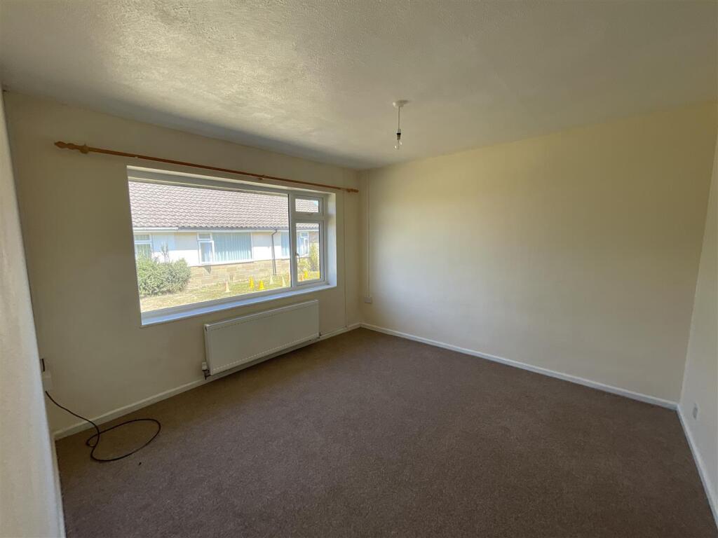 House in Taunton - View 5