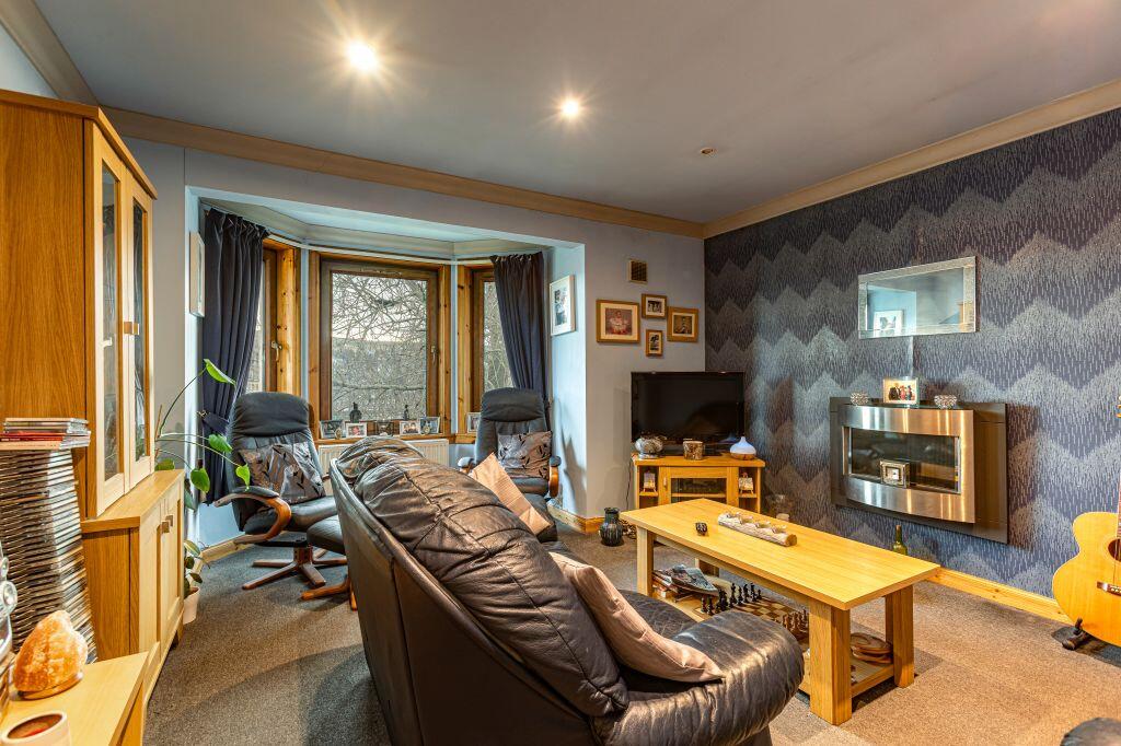 27 Princes Street, Hawick, TD9 7EG photo 2