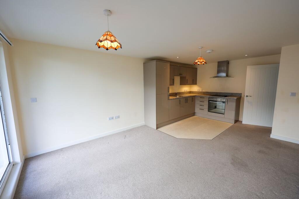 Apartment in Plymouth - View 4