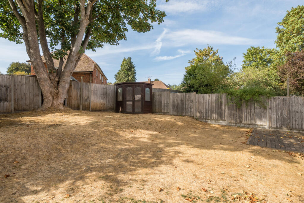 House in Farnham - View 4