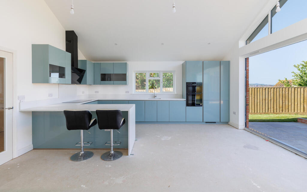 House in Sandown, Isle of Wight - More