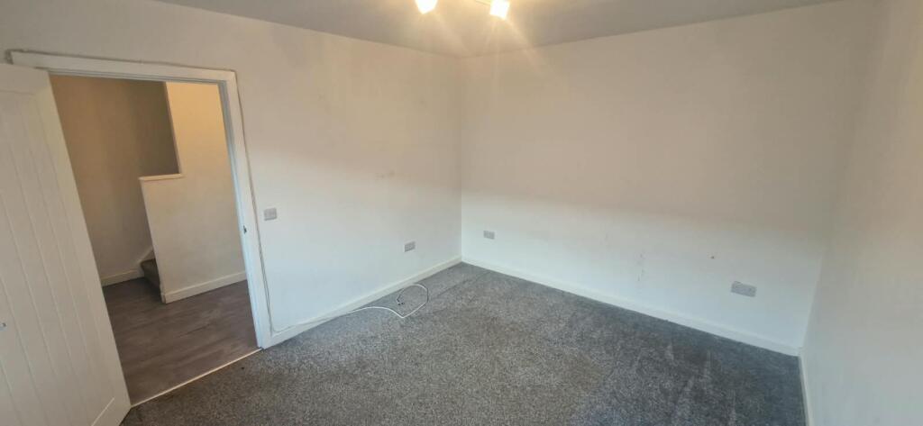 House in Edinburgh, Midlothian - View 2
