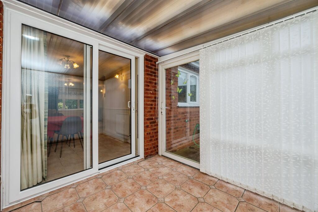 Twarnley Rise, WORCESTER photo 4