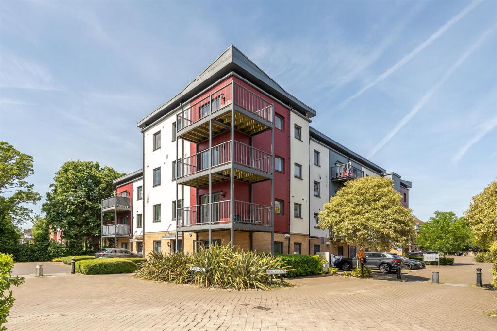 Main image of property: Shingly Place, Chingford