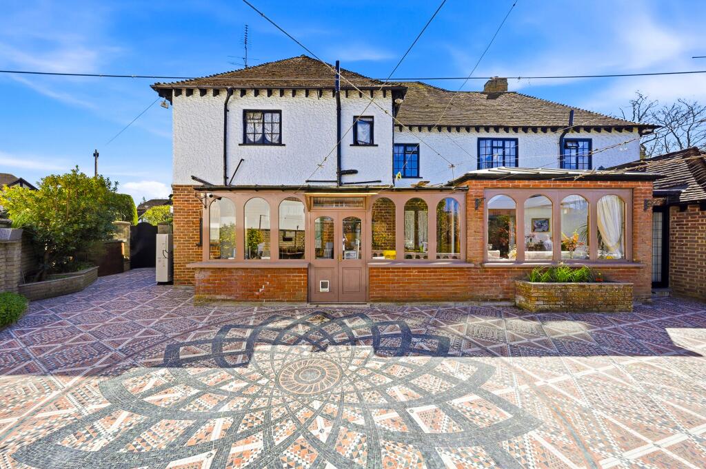 Highfield Road, Chislehurst, BR7 photo 5