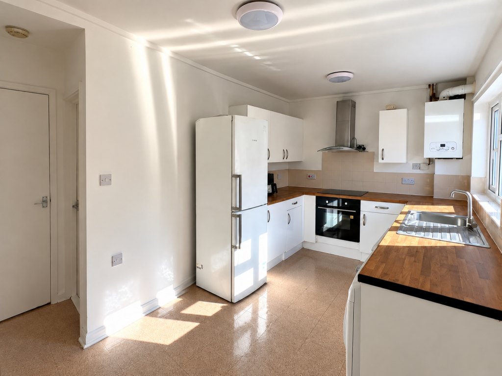House in Nottingham - View 4