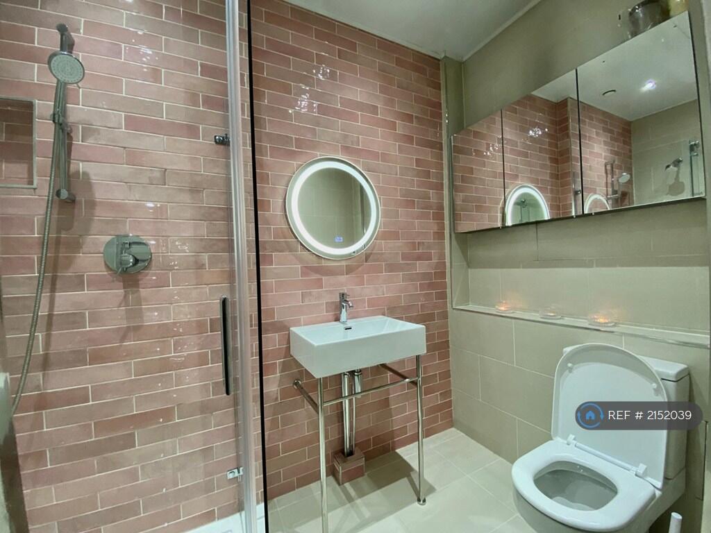 Apartment in Edinburgh - More