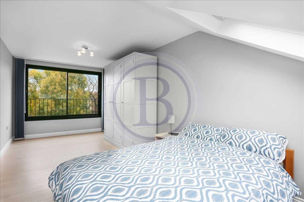 Apartment in London - View 4