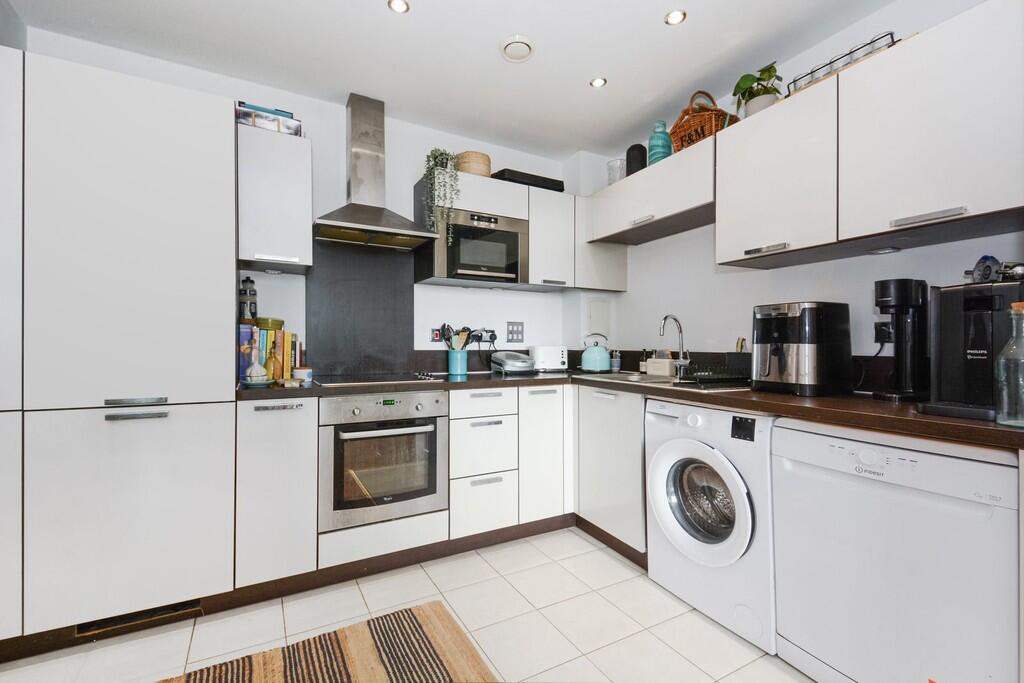 Apartment in London - View 5
