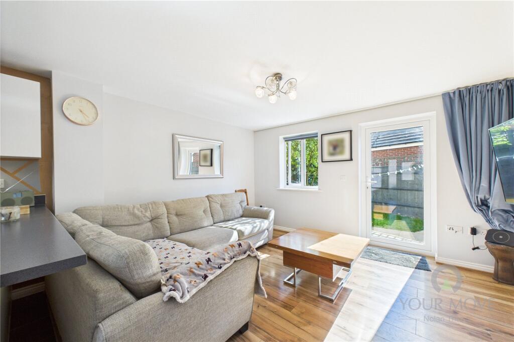 Alderney Avenue, Newton Leys, Bletchley, Milton Keynes, MK3 photo 4