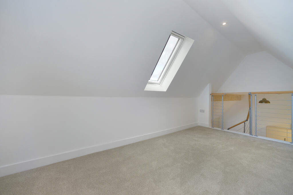 Apartment in Waverley, Cranleigh - View 4