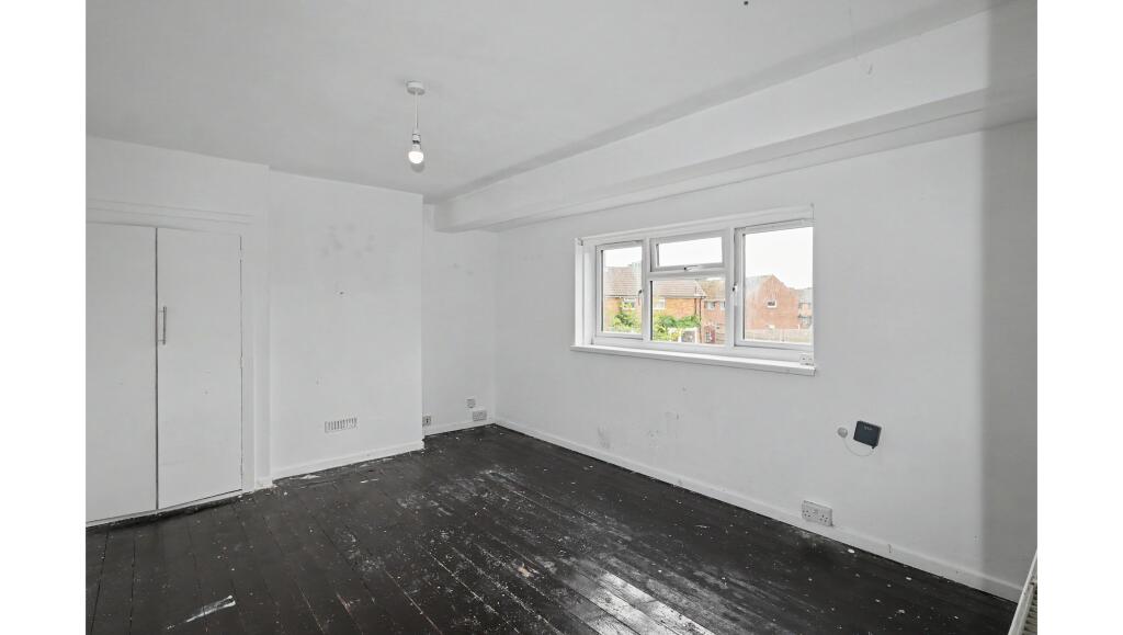 Apartment in Burton - View 2