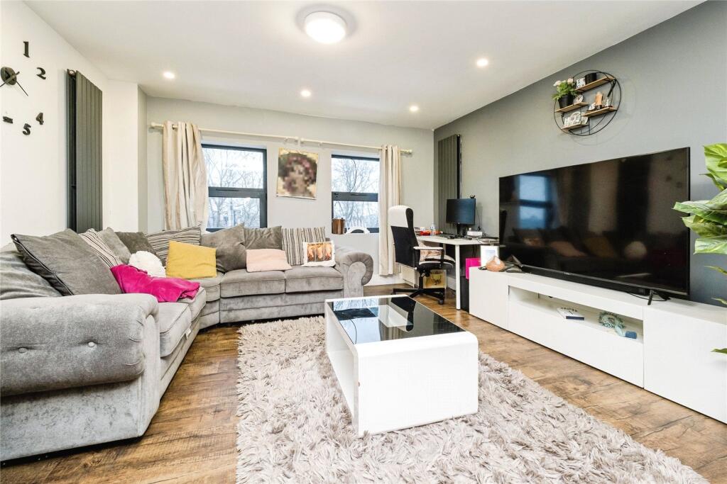 Main image of property: High Street, Barkingside, Ilford, IG6