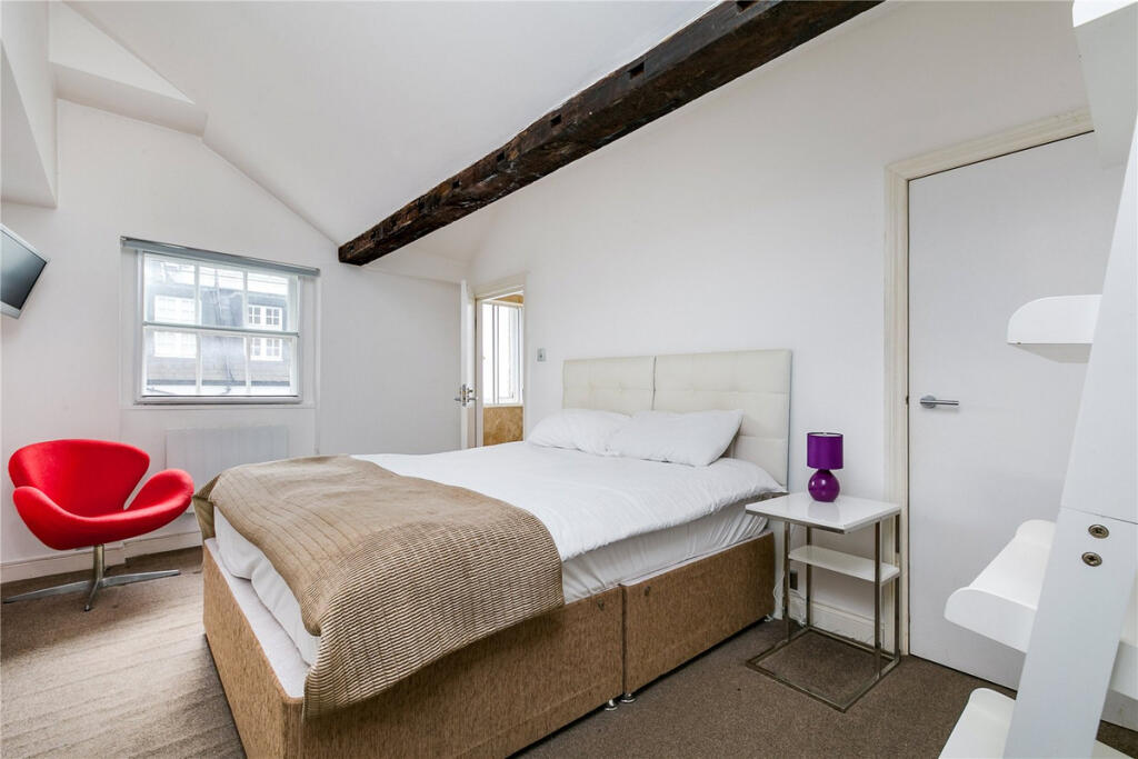 Apartment in London - View 5