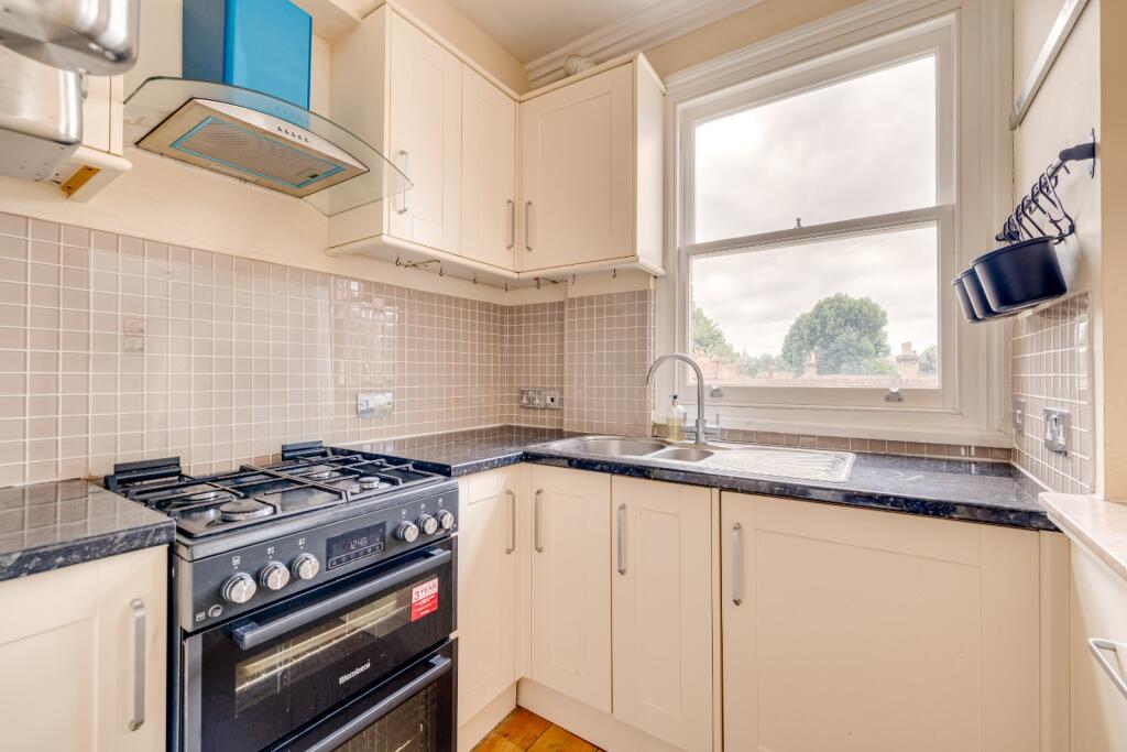 Apartment in London, Hurlingham, Fulham - More