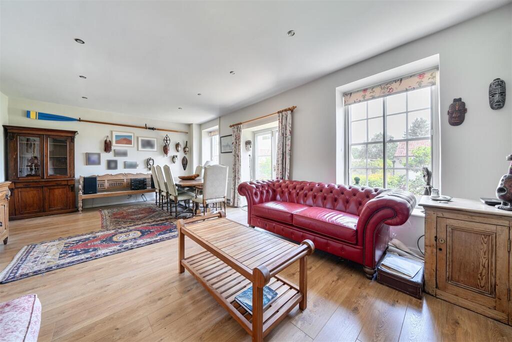 House in Taunton - View 4