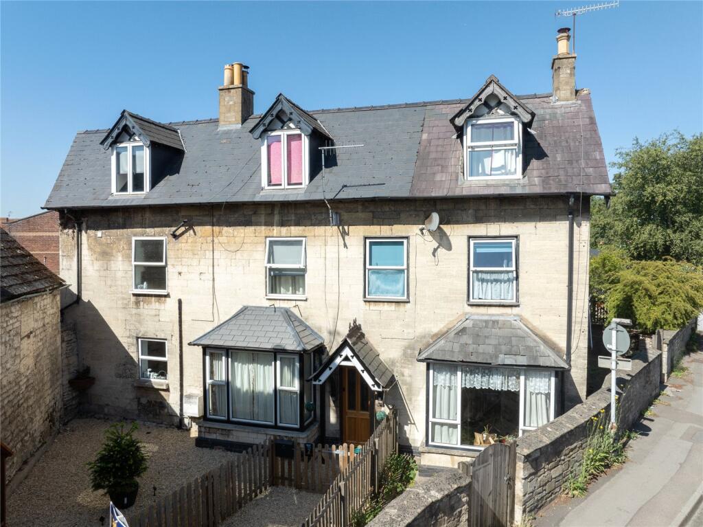 Main image of property: Cashes Green Road, Stroud, Gloucestershire, GL5