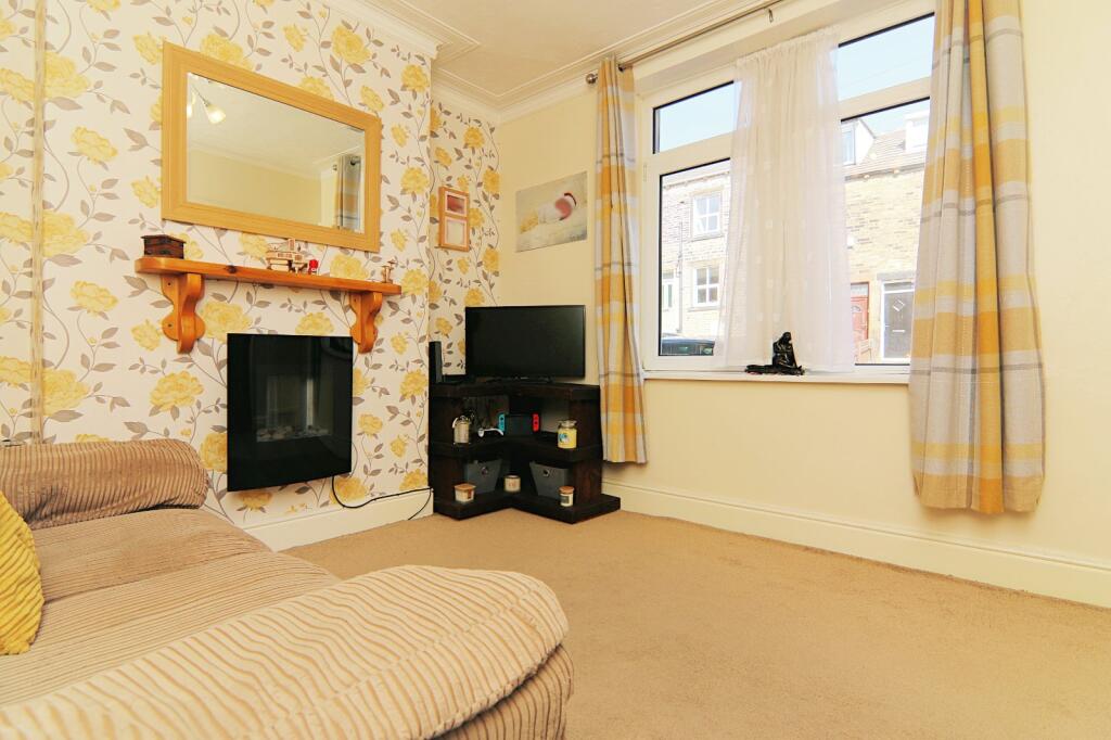 House in Bradford, West Yorkshire - View 2