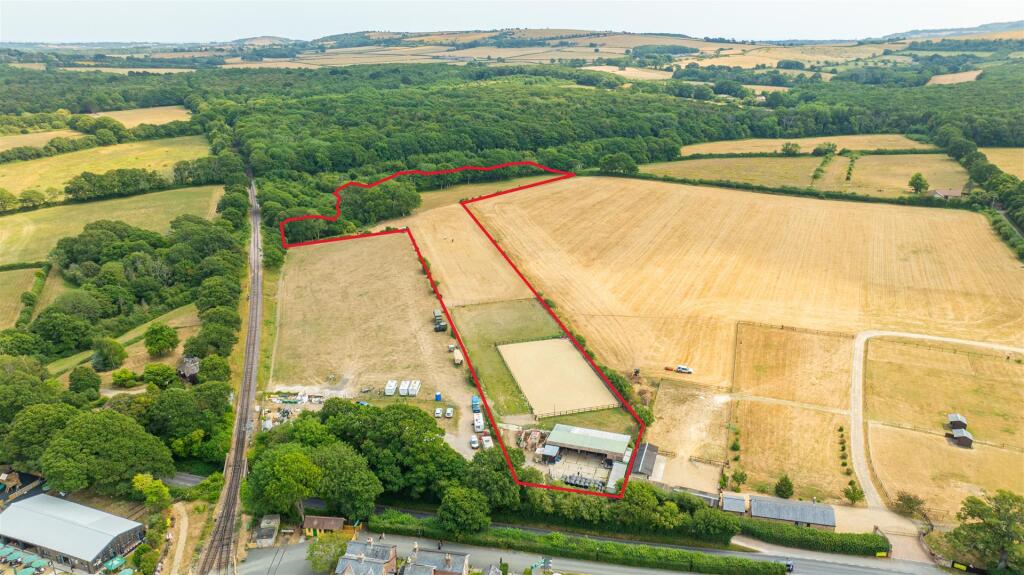 Main image of property: Puffa Patch Stables, Havenstreet, Ryde