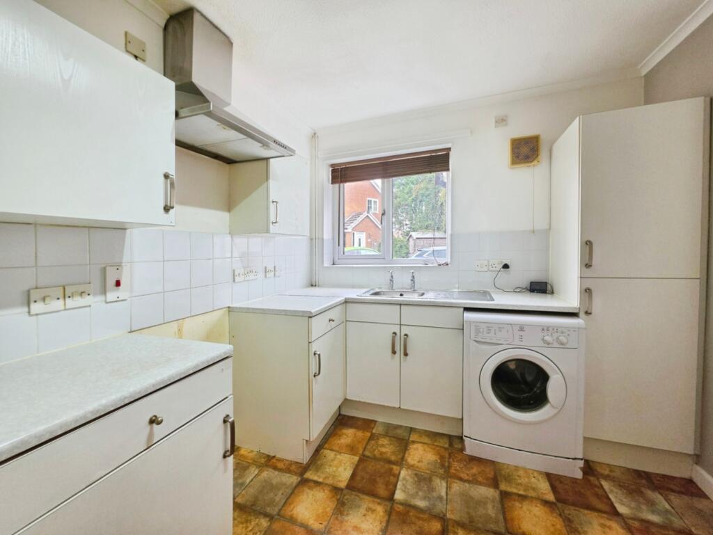 House in Staffordshire Moorlands, Knowle Style, Biddulph - More