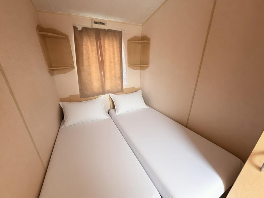 2011 Willerby Magnum, Glendale Holiday Park, Port Carlisle, Wigton, Cumbria, CA7 5DJ photo 5