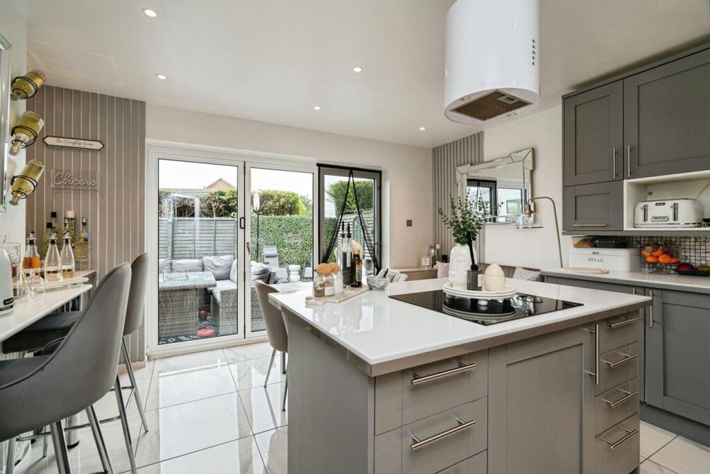 House in Ipswich - View 2