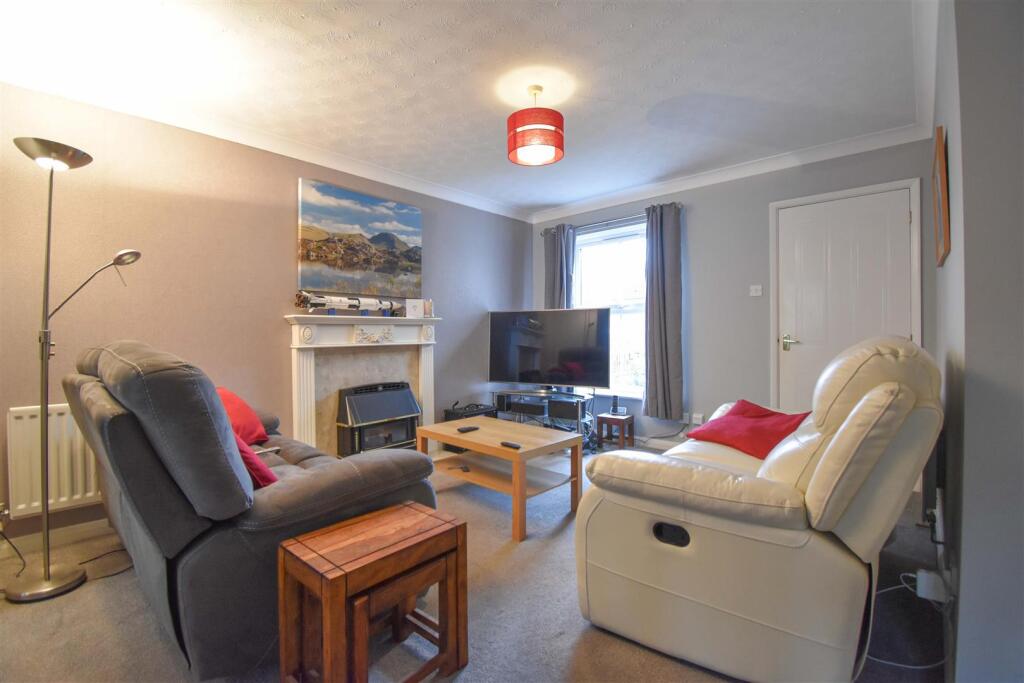 39, Macadam Gardens, Penrith photo 4