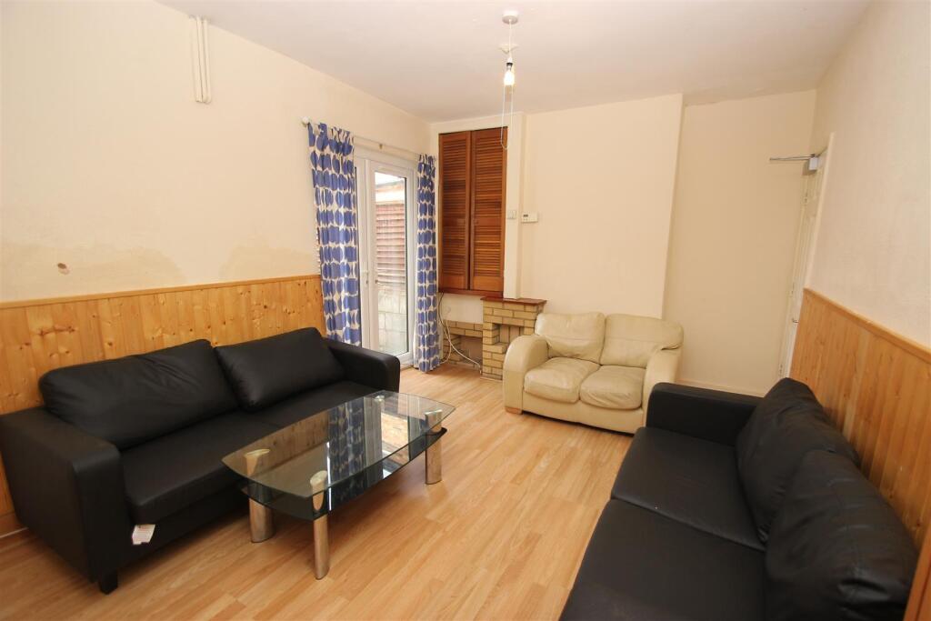 House in Oxford, Robin Hood, East Oxford - View 4