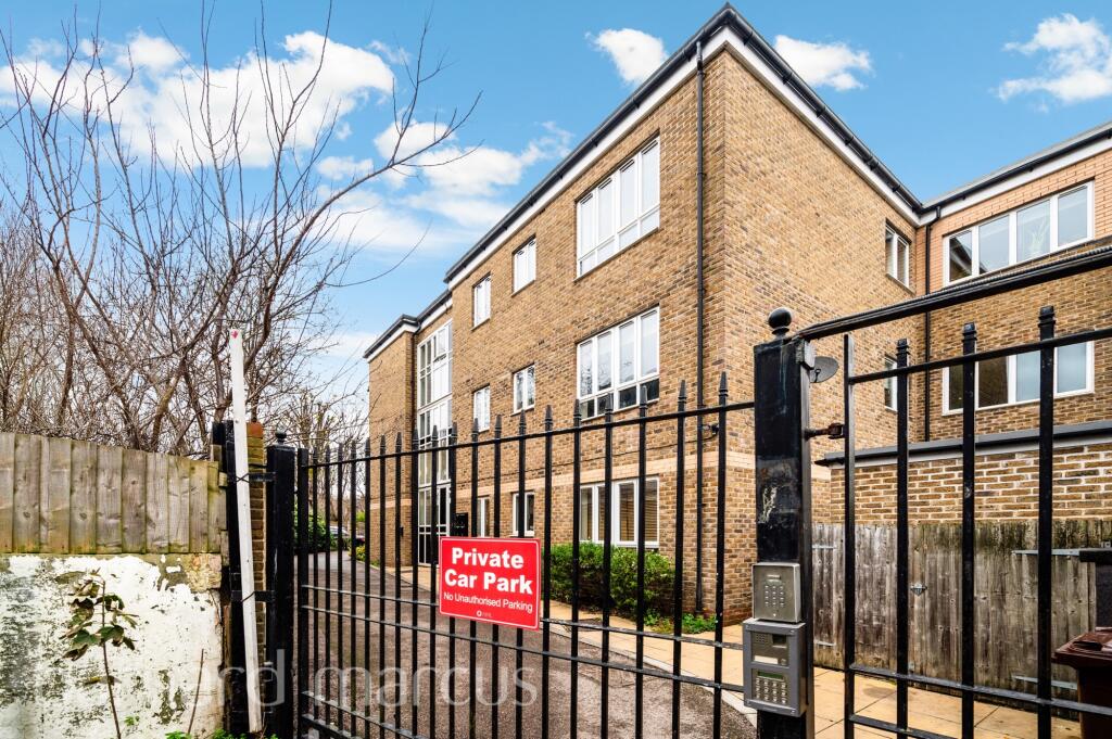 Main image of property: Choumert Road, London