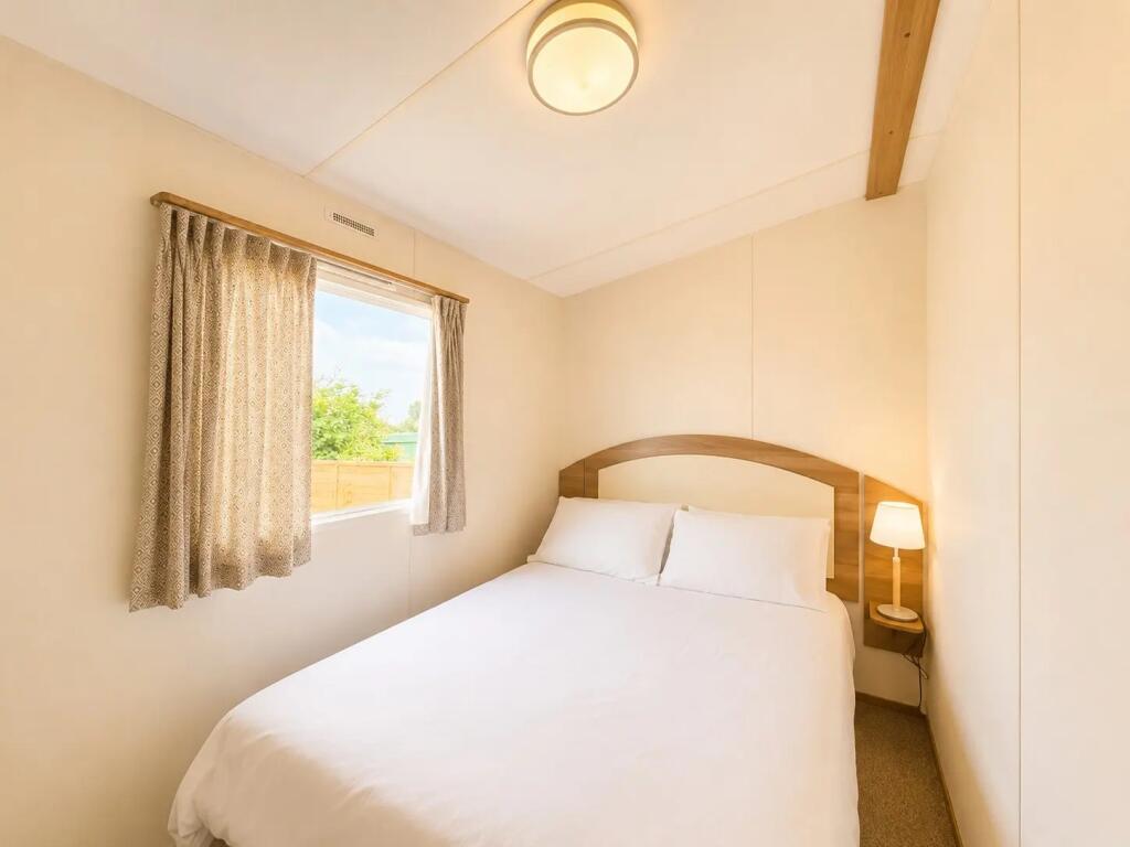 2012 ABI Vista, Harts Holiday Park, Leysdown Road, Isle of Sheppey, Kent, ME12 4RG photo 4