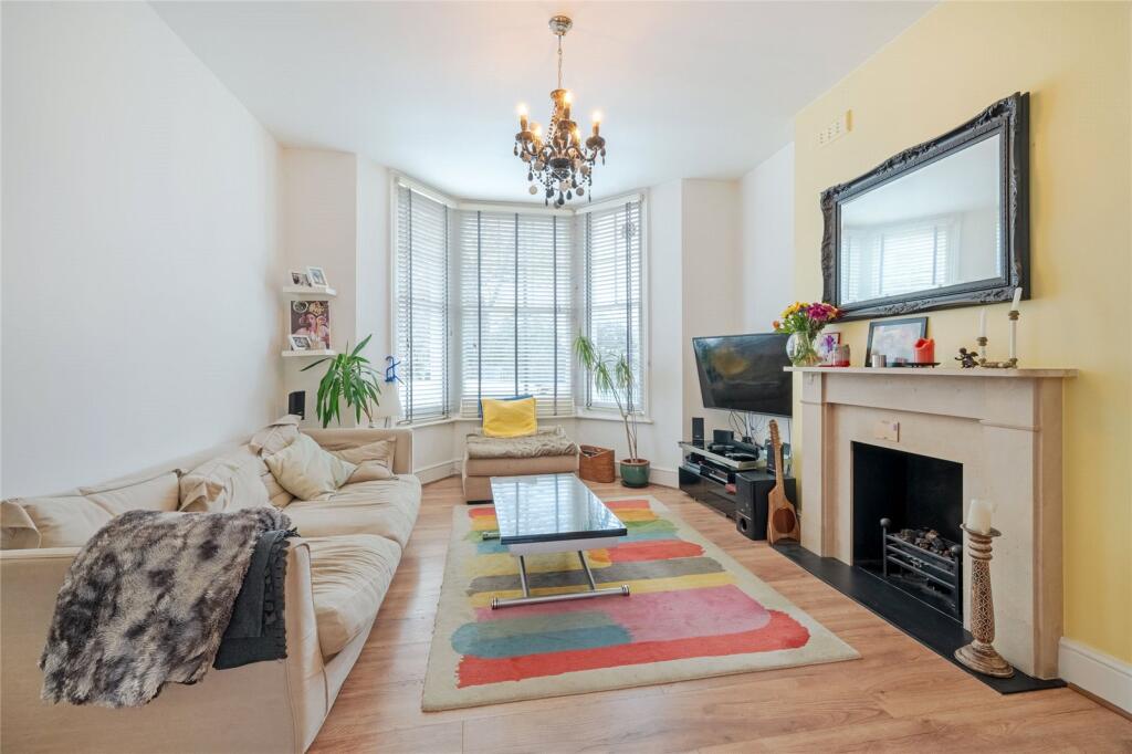 Apartment in London, Kilburn - View 3