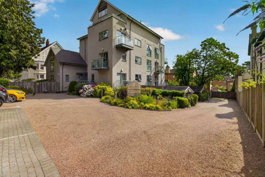 Main image of property: Crystal Mount, 59 Albert Road North, Malvern, Worcestershire, WR14 3AA