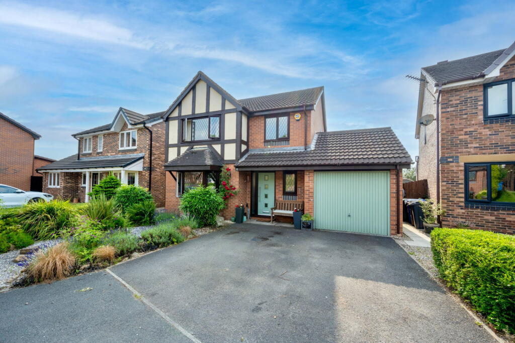 Main image of property: Ashdown Drive, Clayton-le-Woods, PR6