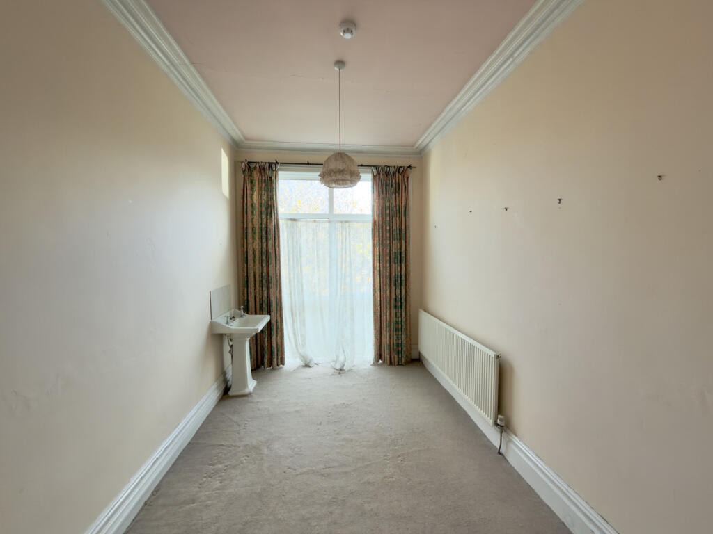 Elms Avenue, Lytham, FY8 photo 2