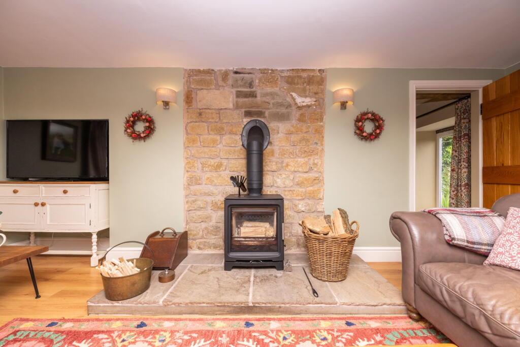 The Byre, Westfield House Farm, Brockholes Lane, Sheffield, S36 9FB photo 3