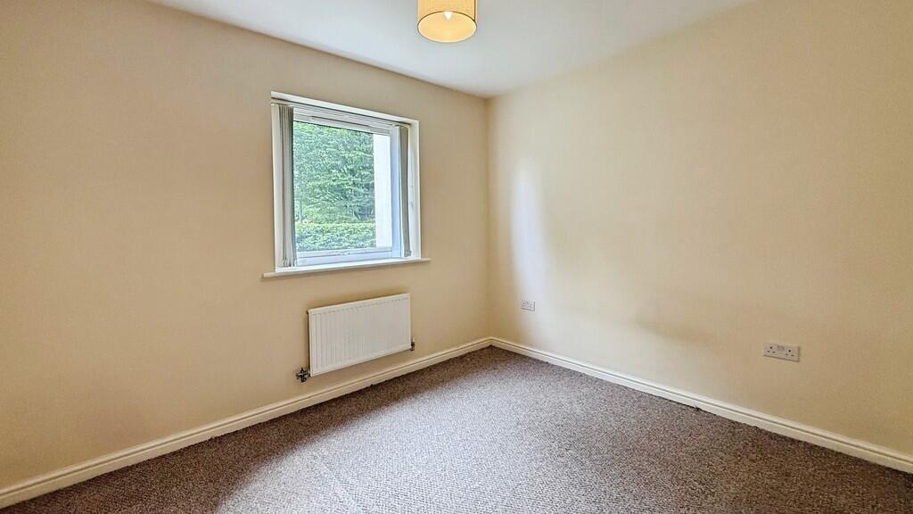 Leigh Park Way, Westbury photo 5