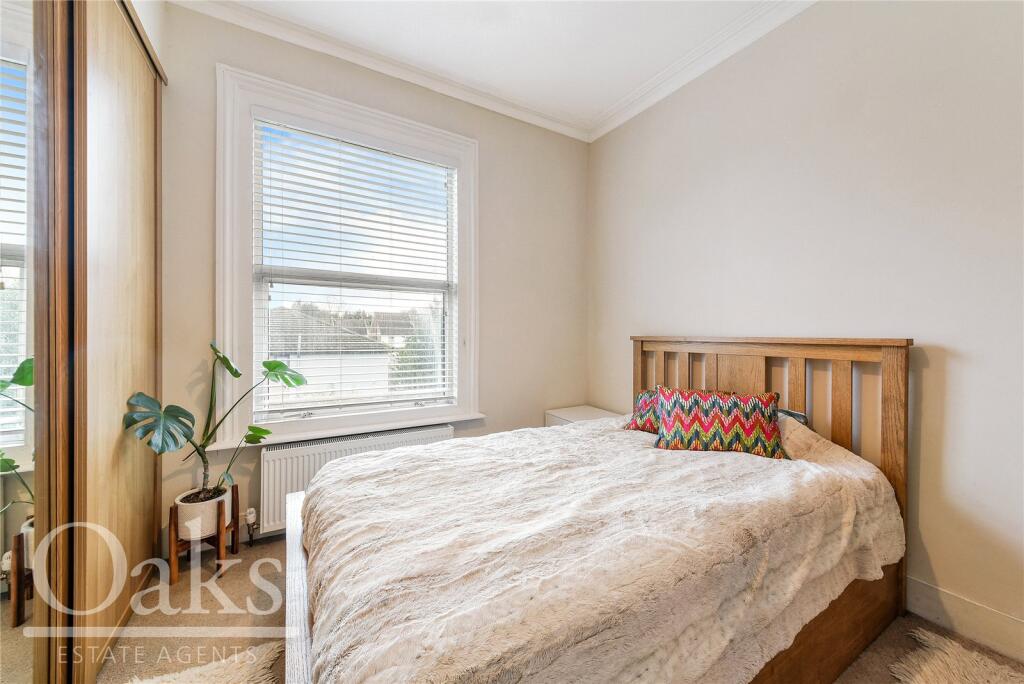 Apartment in Croydon - View 5