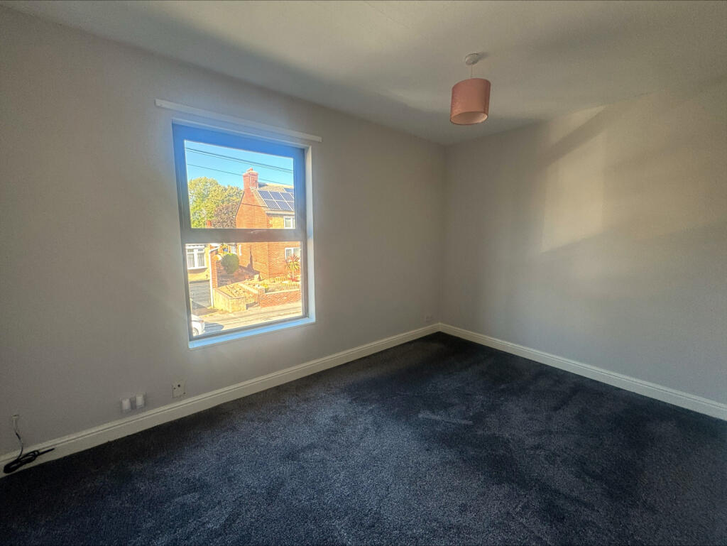 House in Wakefield - View 5