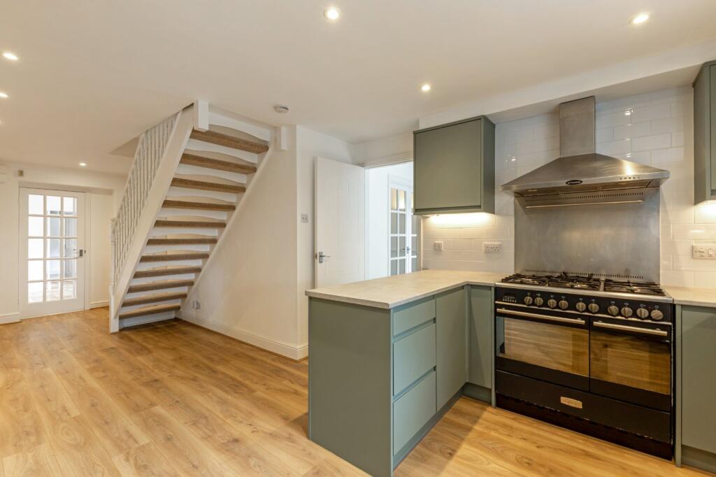 House in St Albans, Southdown, Harpenden - View 4