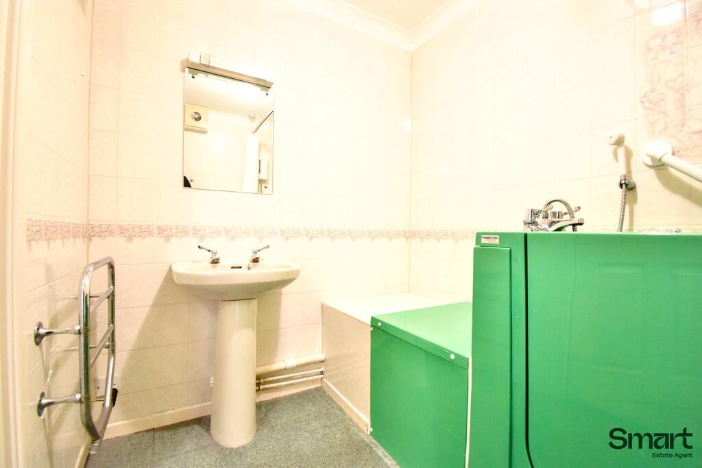 Apartment in Exeter, Devon - View 4