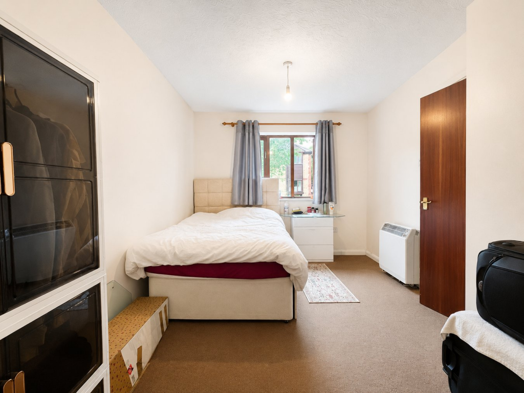 Apartment in Colchester, Myland, Highwoods - More