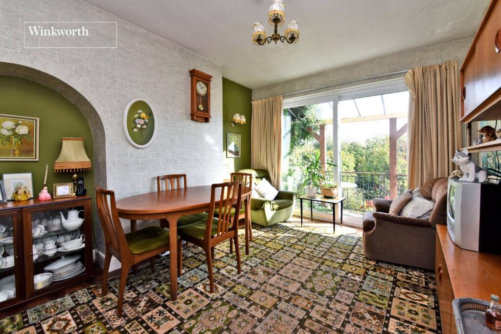 Stoneleigh Park Road, Stoneleigh, Epsom, KT19 photo 2