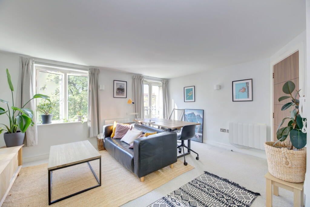 Apartment in Bath - View 3